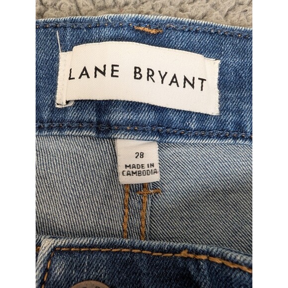 Lane Bryant Mid Rise Boyfriend Capri Jeans Size 28 (50×23) Distressed City Cute - Picture 2 of 11